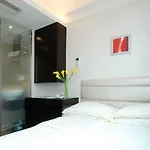 Hotel 36